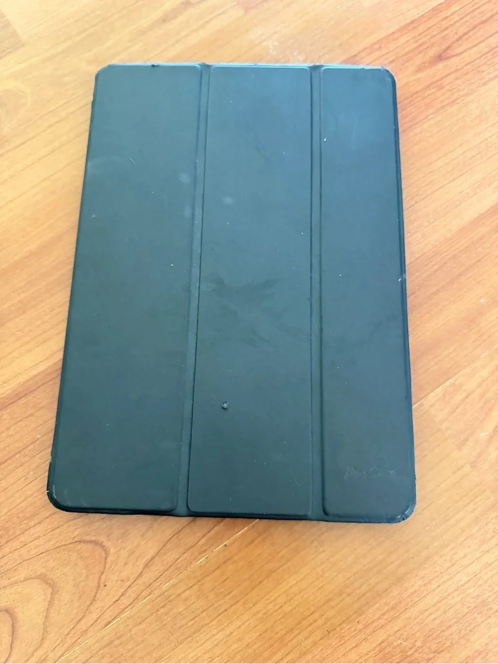 Apple iPad Tablet - Model A2200